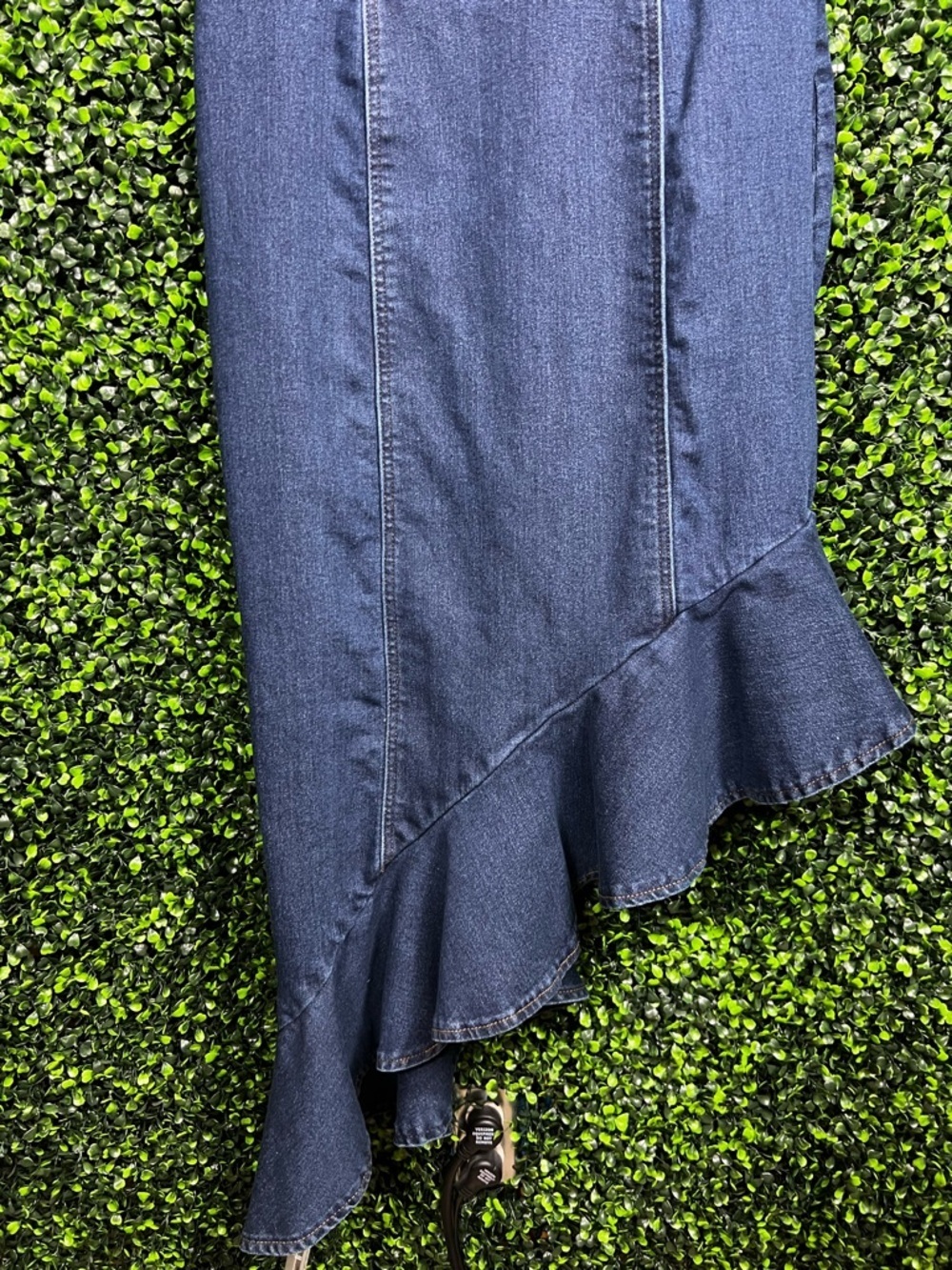VENUS | Denim Ruffle Dress - Picture 4 of 8